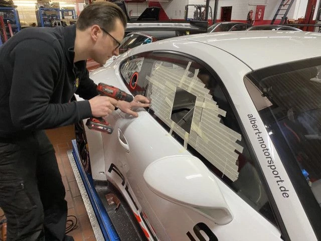 Schiebefenster aus Acryl für gerade Plexiglas Türscheiben - Albert Motorsport