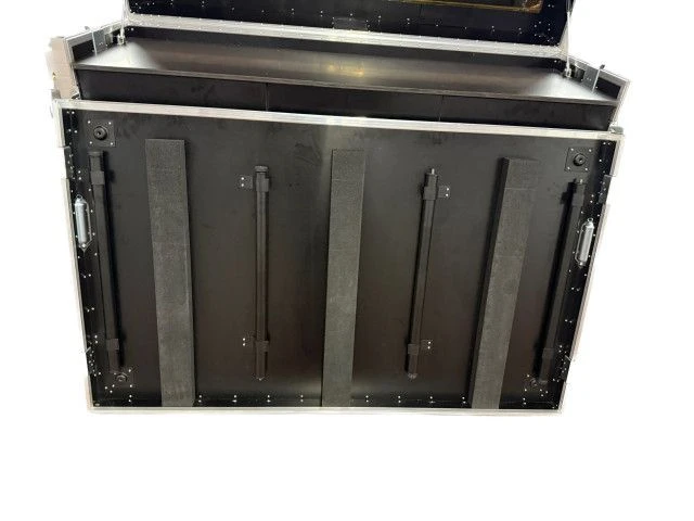 Pitbox L-Case mit Schubladen auch mit Bildschirmen - Typ Albert Motorsport - Albert Motorsport