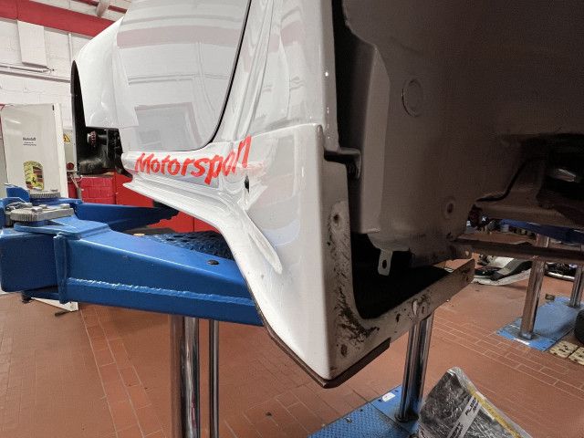 Faldones laterales de carbono Porsche 911 997 GT3 R 2013 | Albert Motorsport