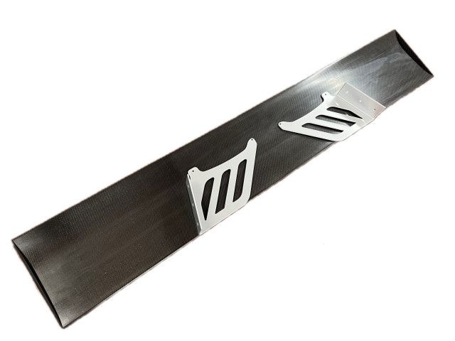 Mensola ala posteriore in carbonio 150 cm x 30 cm con supporto | Albert Motorsport