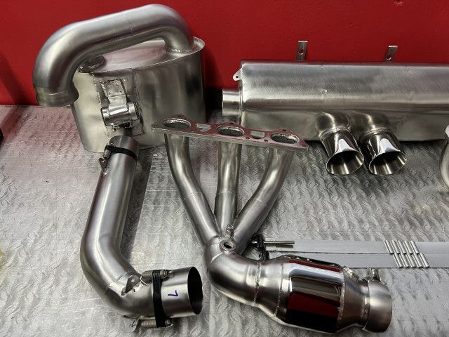 997 - 991.1 GT3 Cup Sistema de escape con catalizador y silenciadores laterales para Porsche 911 | Albert Motorsport