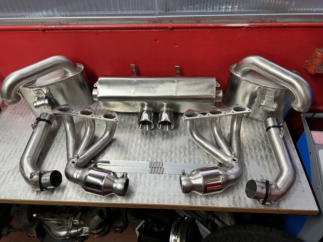 997 - 991.1 Sistema di scarico GT3 Cup con catalizzatore e silenziatori laterali per Porsche 911 | Albert Motorsport