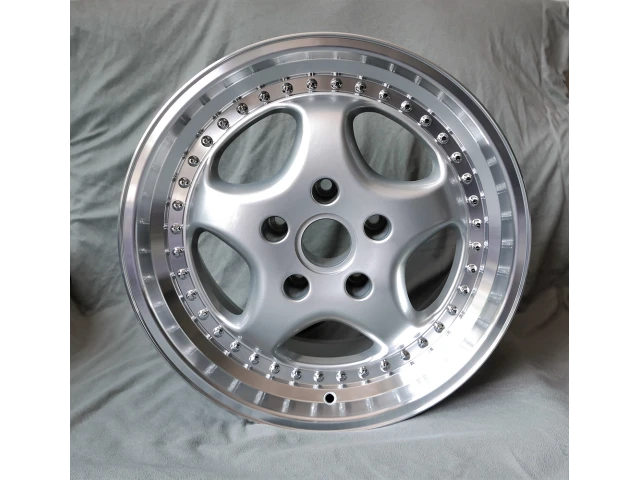 928 944 968 964 981 982 986 987 993 996 Turbo 18 Zoll Cup Radsatz in 3 teiligem Design für Porsche - Albert Motorsport