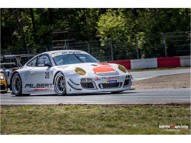 Porsche 997 GT3 R - Sabine Schmitz - Patrick Huismann - Frikadelli - par Albert Motorsport | Albert Motorsport