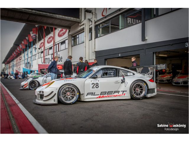 Porsche 997 GT3 R - Sabine Schmitz - Patrick Huismann - Frikadelli - di Albert Motorsport | Albert Motorsport
