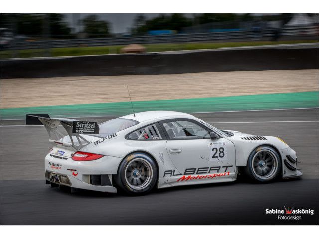 Porsche 997 GT3 R - Sabine Schmitz - Patrick Huismann - Frikadelli - di Albert Motorsport | Albert Motorsport