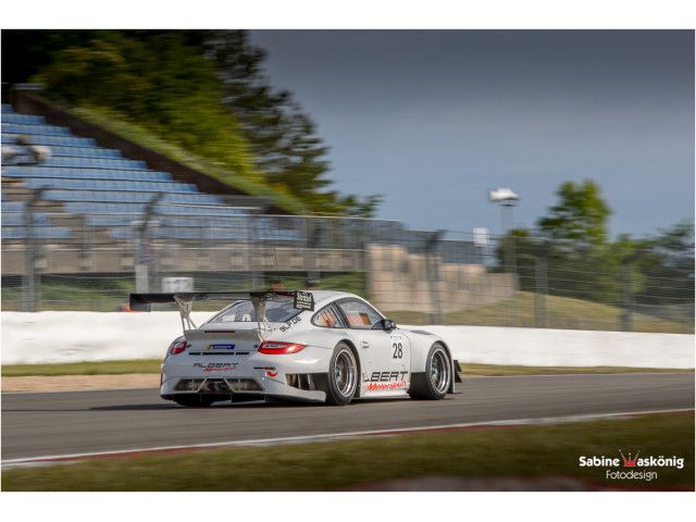 Porsche 997 GT3 R - Sabine Schmitz - Patrick Huismann - Frikadelli - por Albert Motorsport | Albert Motorsport
