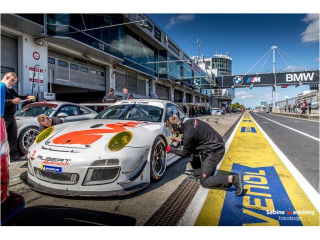 Porsche 997 GT3 R - Sabine Schmitz - Patrick Huismann - Frikadelli - di Albert Motorsport | Albert Motorsport