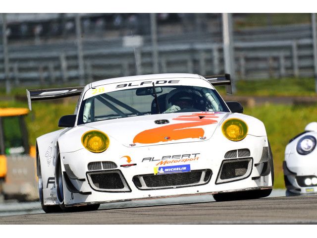 Porsche 997 GT3 R - Sabine Schmitz - Patrick Huismann - Frikadelli - di Albert Motorsport | Albert Motorsport