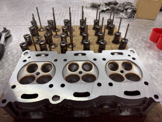 996 GT3 R - RSR 2 cylinder heads overhauled titanium valves Porsche 911 – Albert Motorsport